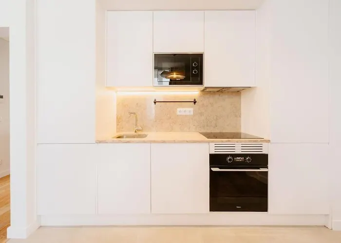 Lisbon Orange House - Beautiful Two-Bedroom Apartment 1D